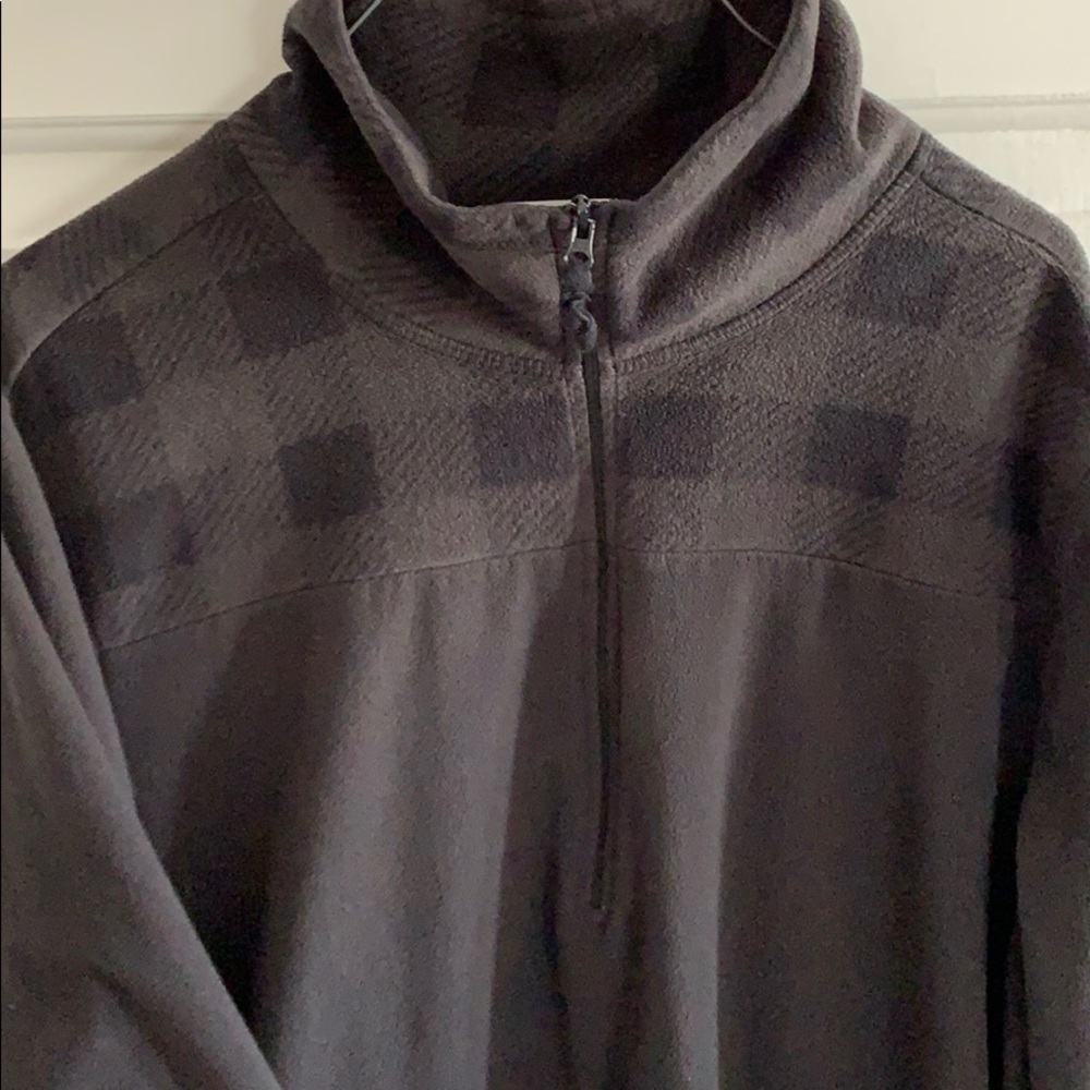 OLD NAVY— Buffalo Plaid Gray Fleece 1/4 Zip